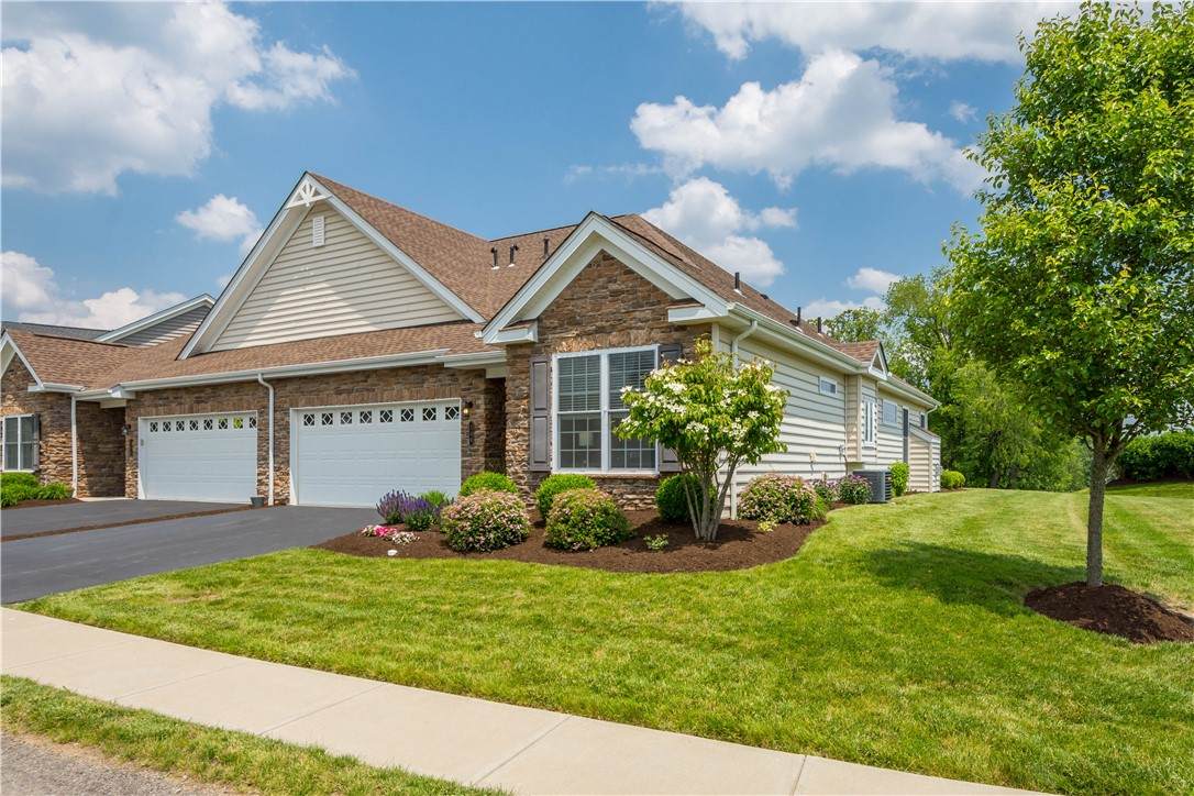 140 Washington Way - Photo 1