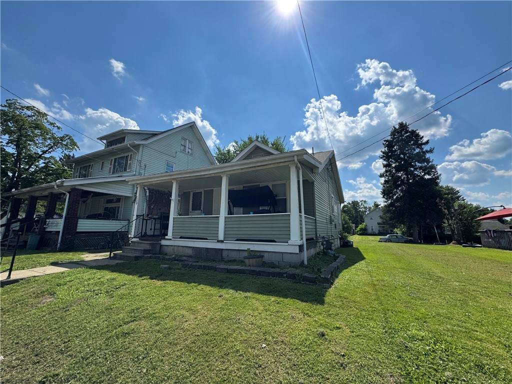 1106 Cunningham Ave - Photo 1