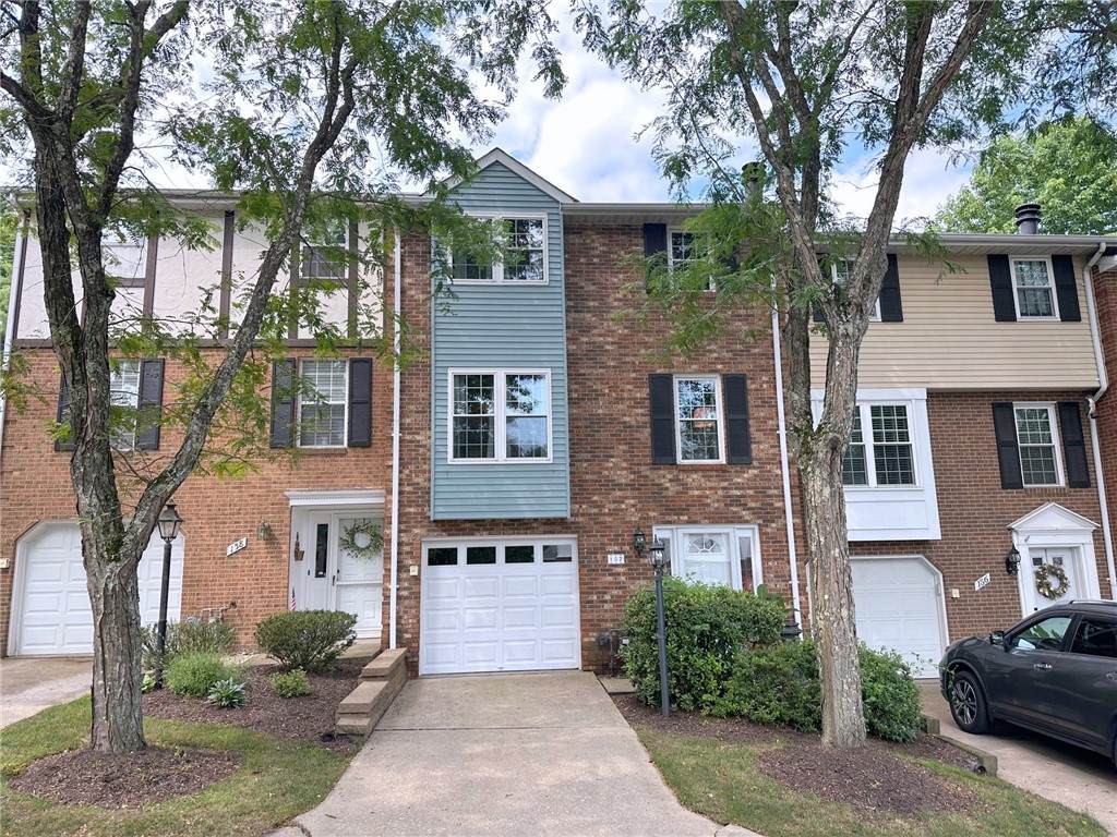 157 Aberdeen Dr - Photo 1