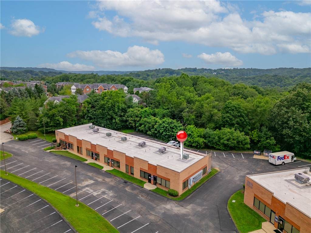 2853/2855 Oxford Blvd - Photo 1