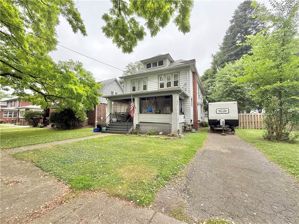 335 Laurel Blvd - Photo 1