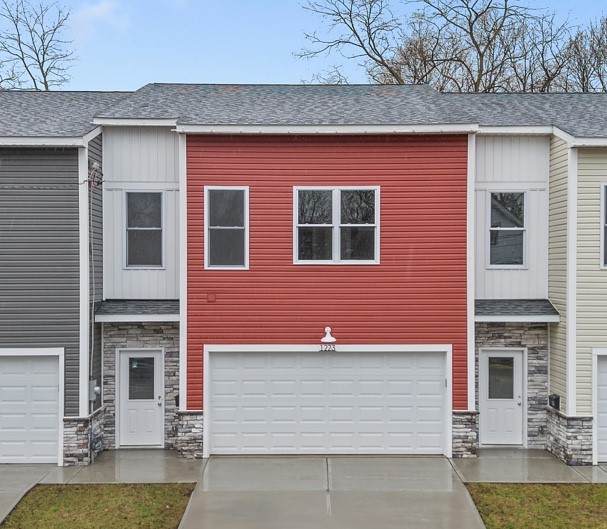 1223 Center Ave - Photo 1