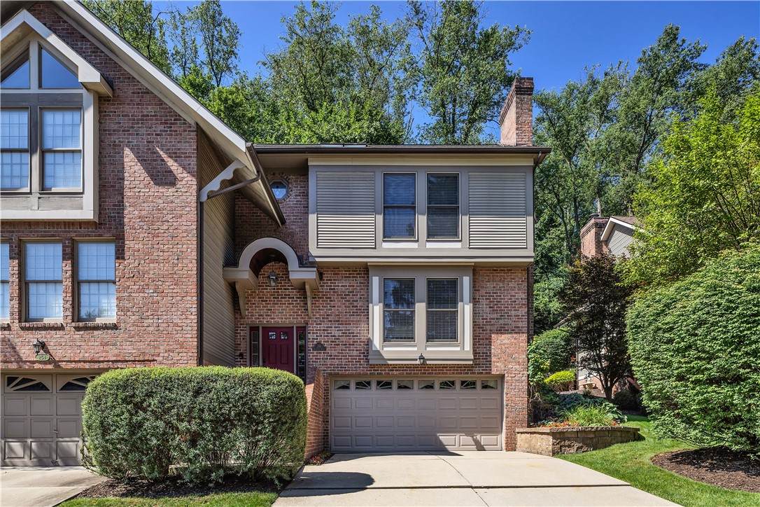 258 The Pines Dr - Photo 1