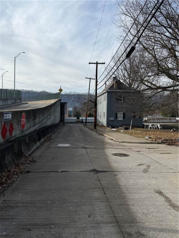 https://bt-photos.global.ssl.fastly.net/pittsburgh/orig_boomver_1_1713144-2.jpg