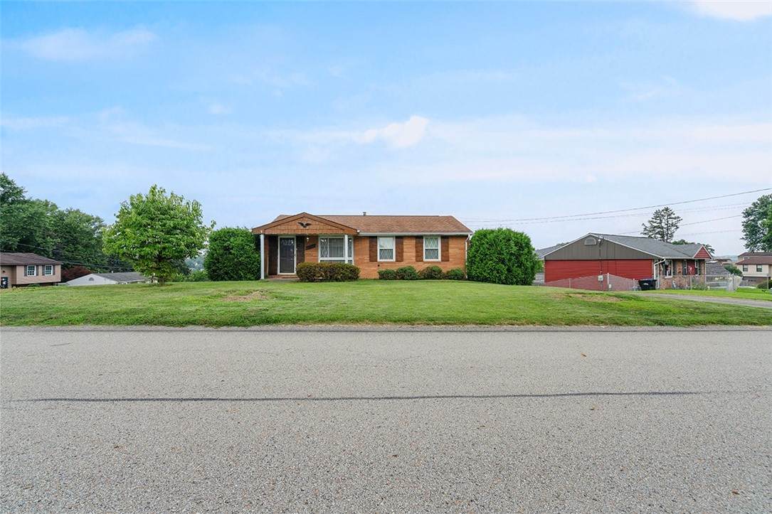 440 Fairwood Dr - Photo 1