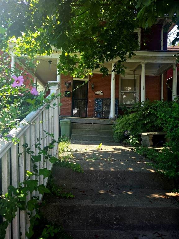 110 Fulton Pl - Photo 1