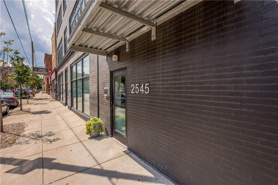 2545 Penn Ave - Photo 1