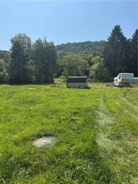 126 Hillview Ln - Photo 1