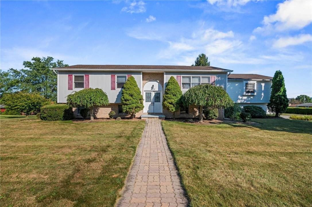 423 Braddock Street - Photo 1