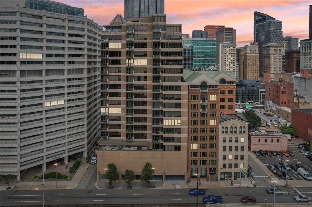 151 Ft Pitt Blvd - Photo 1