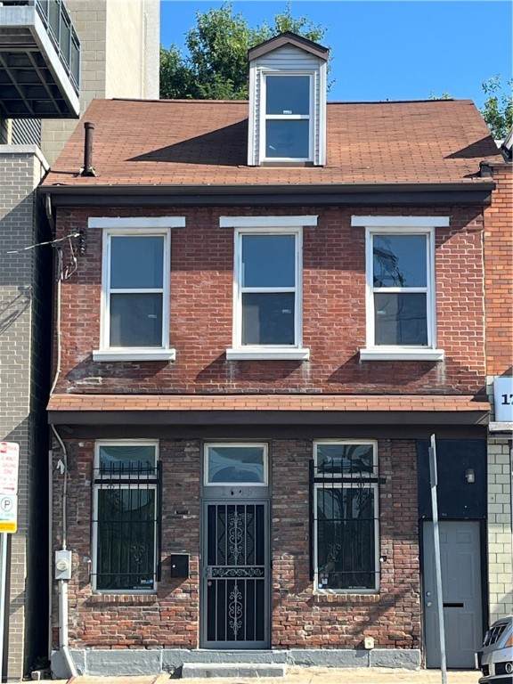 1643 5th Avenue - Photo 1