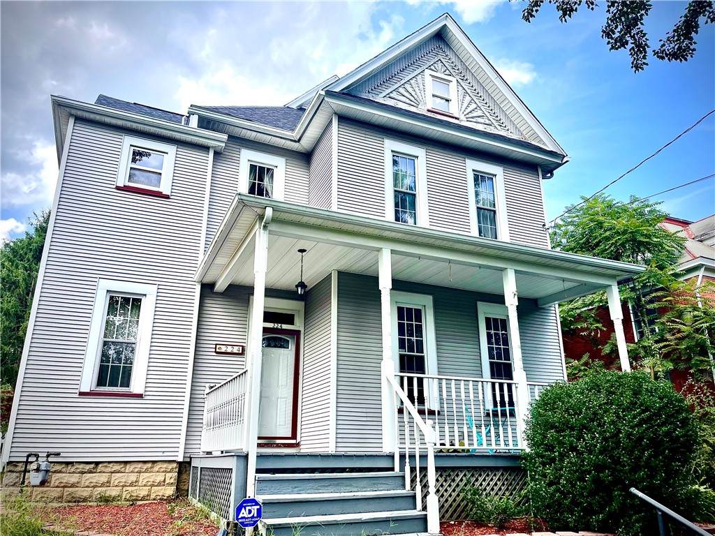 224 Pearl St - Photo 1