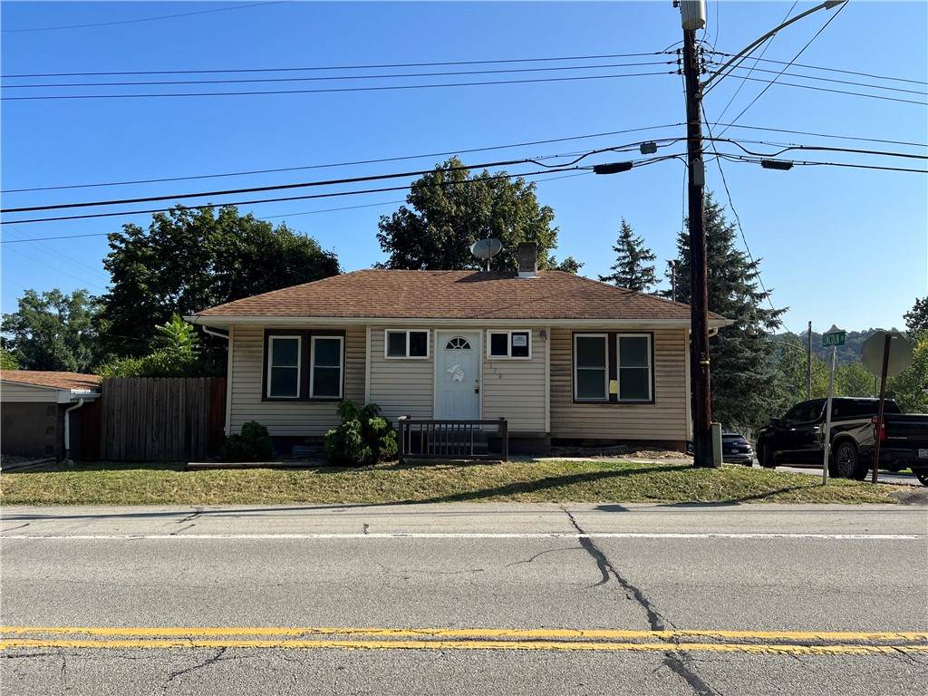 170 Lincoln Dr - Photo 1