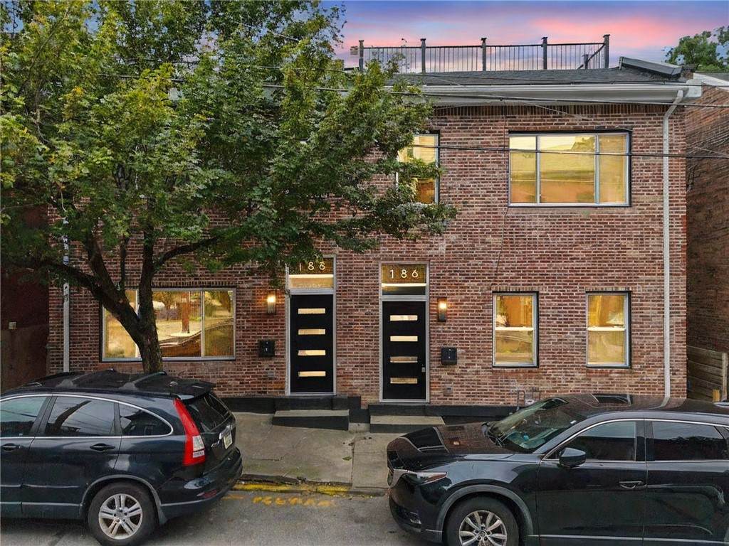 186 44th Street - Photo 1