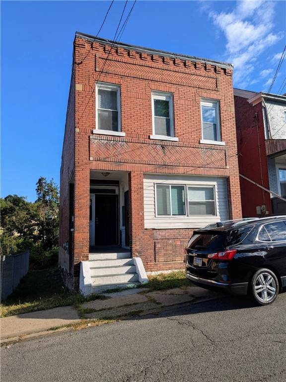 82 Harlem Avenue - Photo 1