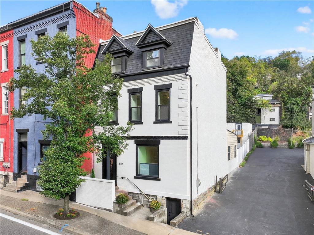 516 Main St - Photo 1