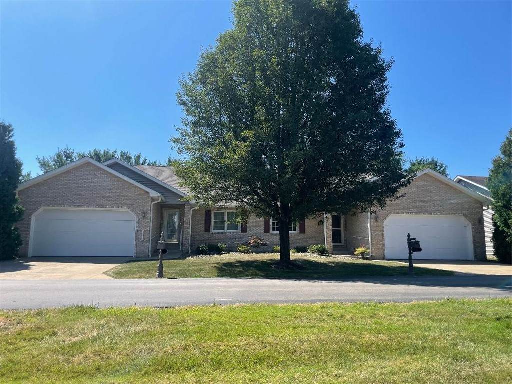 663 Chesapeake Ct - Photo 1