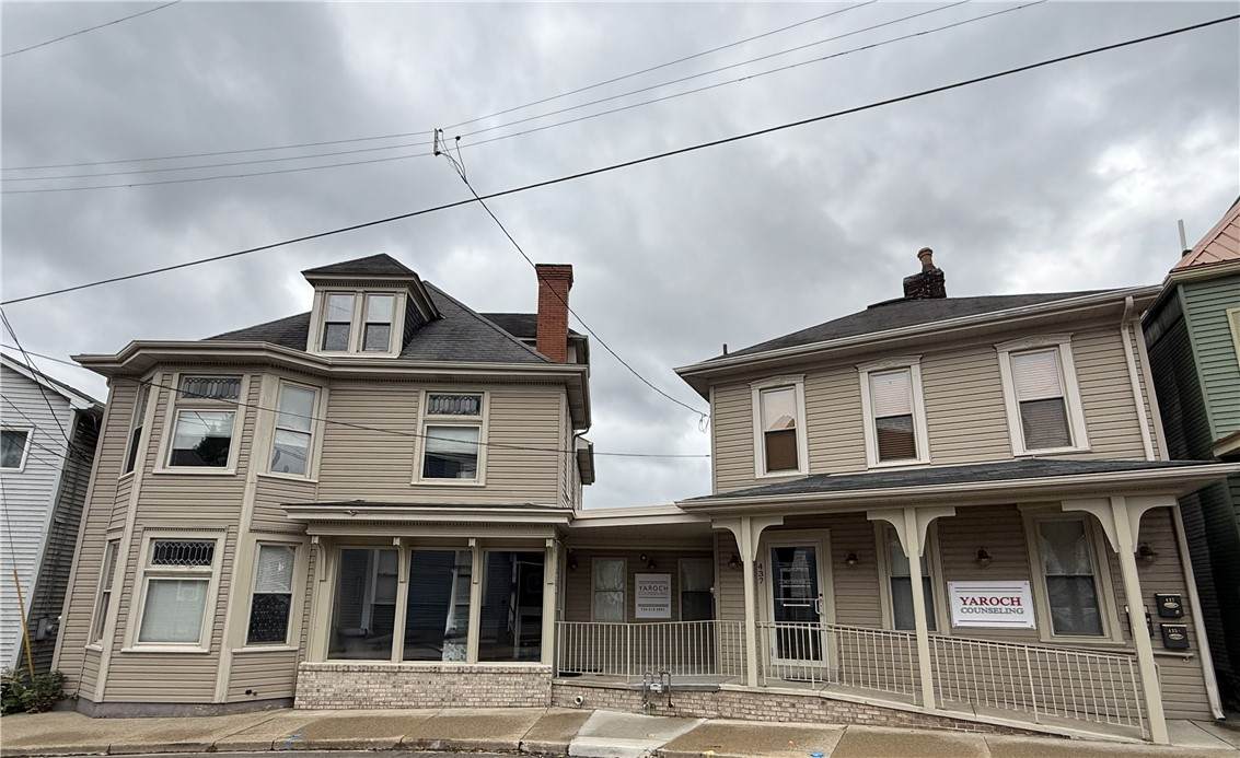 435B Maple Ave - Photo 1