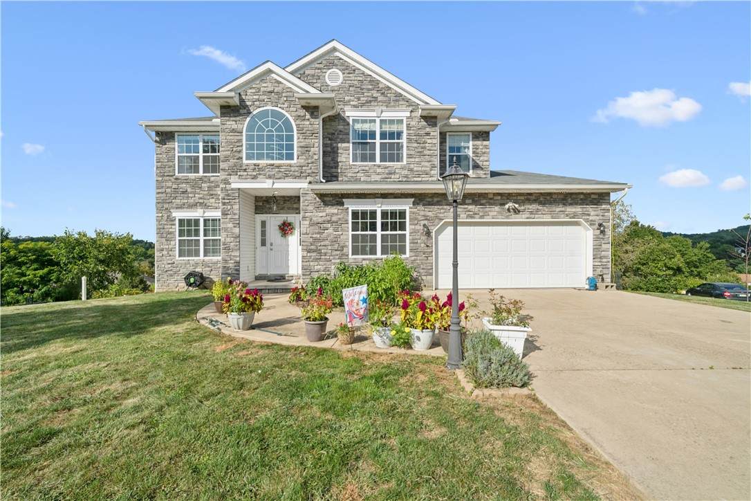 304 Jefferson Ct - Photo 1