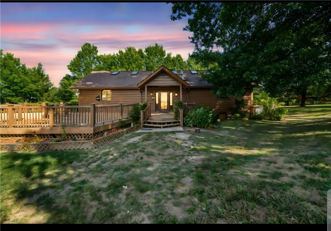 260 Jennie Dr - Photo 1