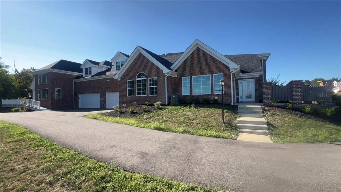 1556 Parkwood Pointe Dr - Photo 1