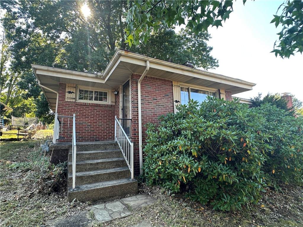 104 Windvale Dr - Photo 1