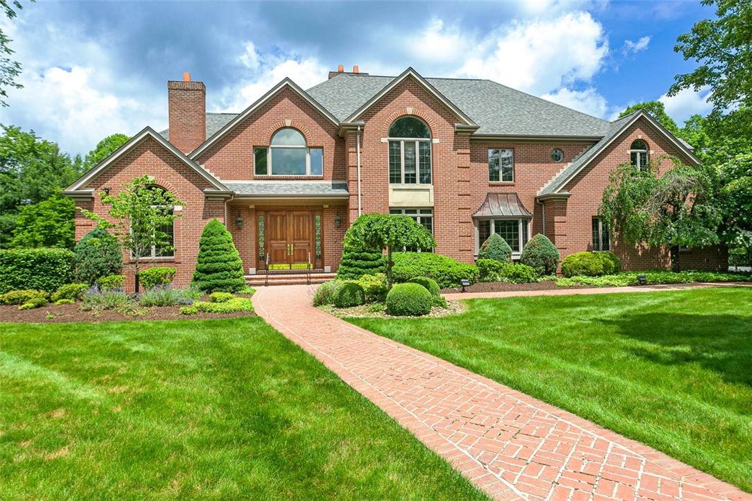 3913 Bridgewood Circle - Photo 1