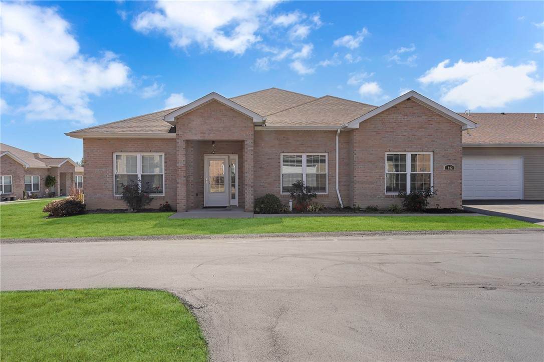 1502 Seminole Circle - Photo 1