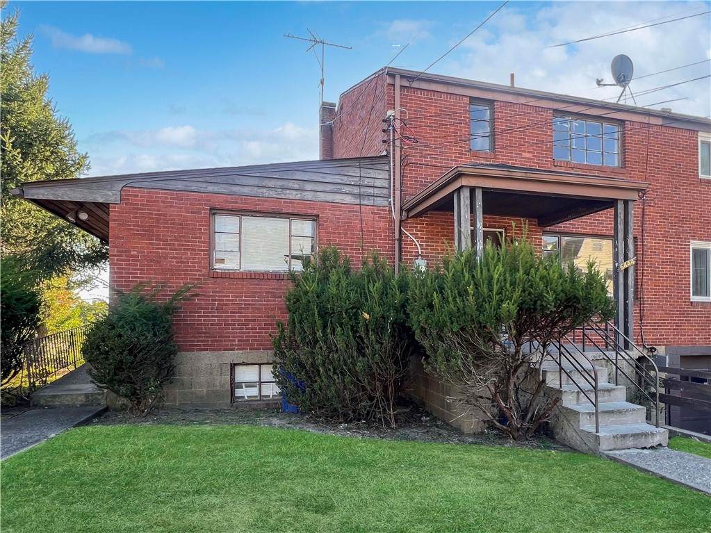 6444 Apple St - Photo 1