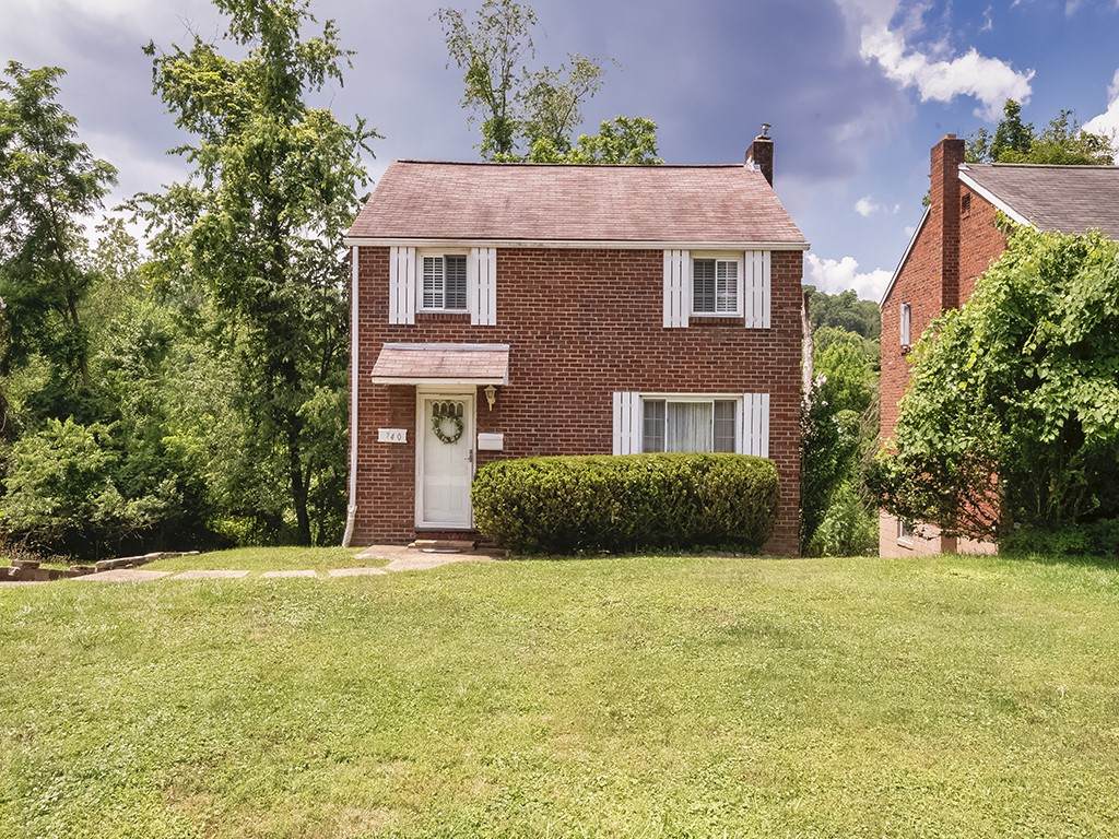 740 Churchill Ave - Photo 1