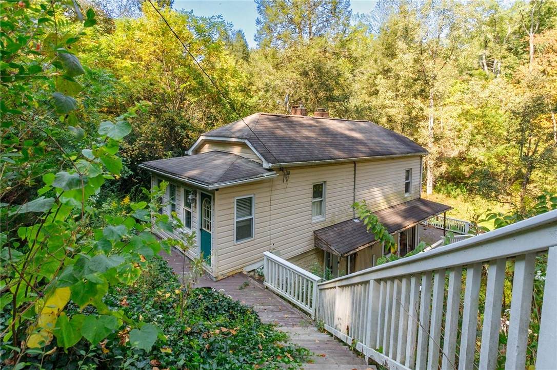 1669 Edgebrook Ave - Photo 1