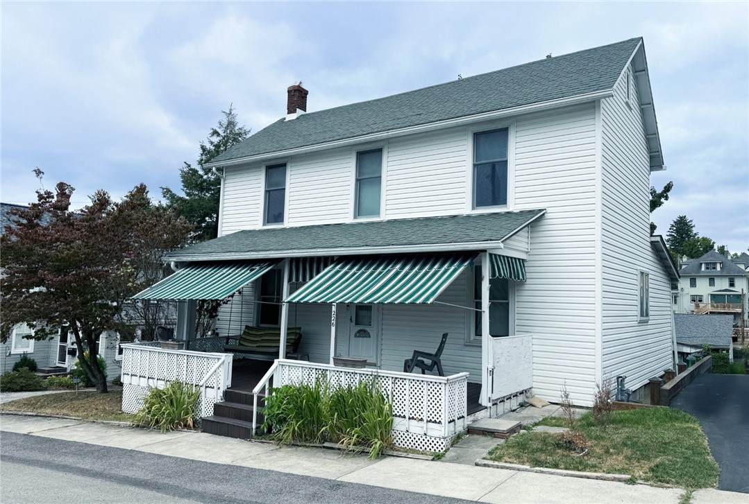 226 Loyalhanna St - Photo 1