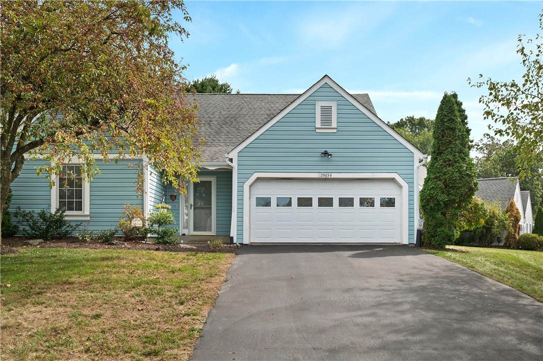 2569 Pheasant Run - Photo 1