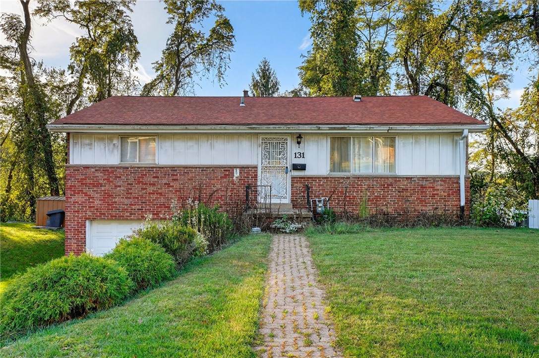 131 Castle Dr - Photo 1