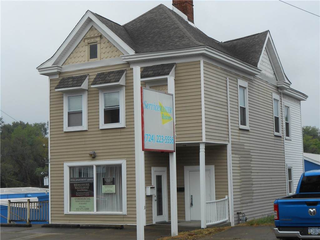 439 Jefferson Ave - Photo 1