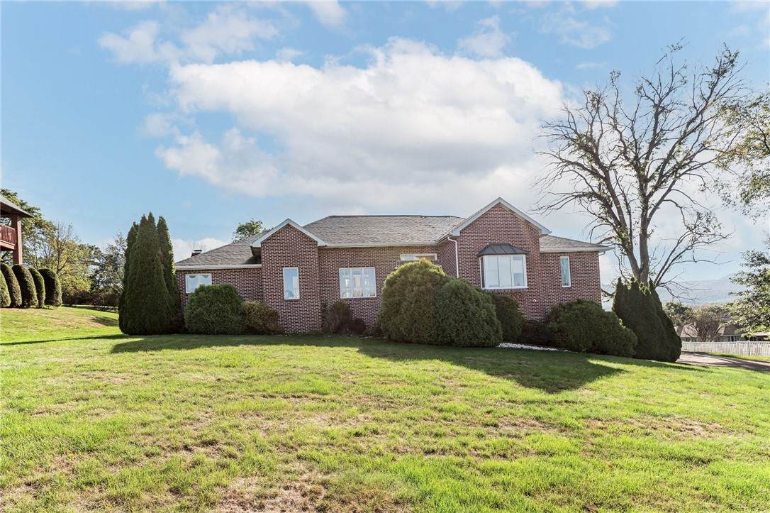 365 Saratoga Drive - Photo 1