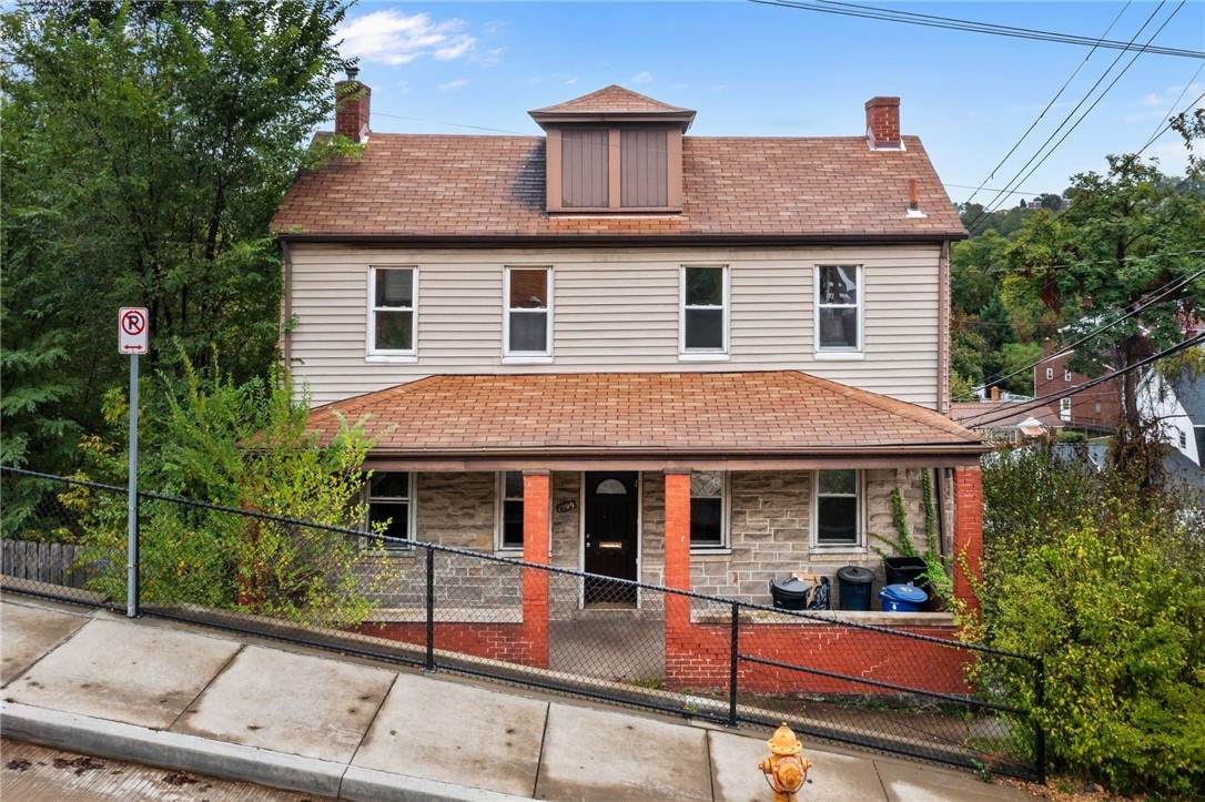 1599 Fallowfield - Photo 1