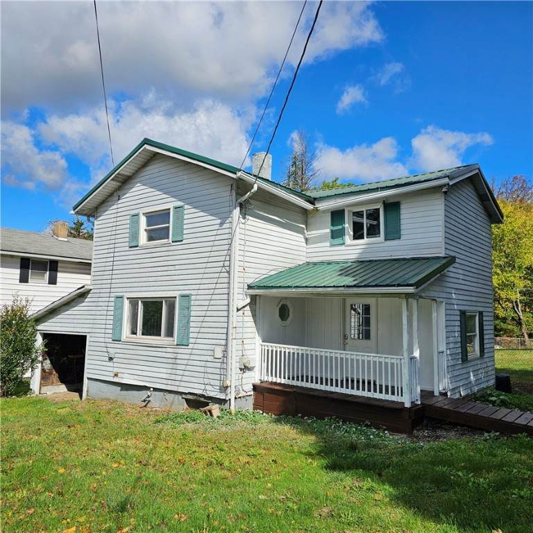 106 Pine St - Photo 1
