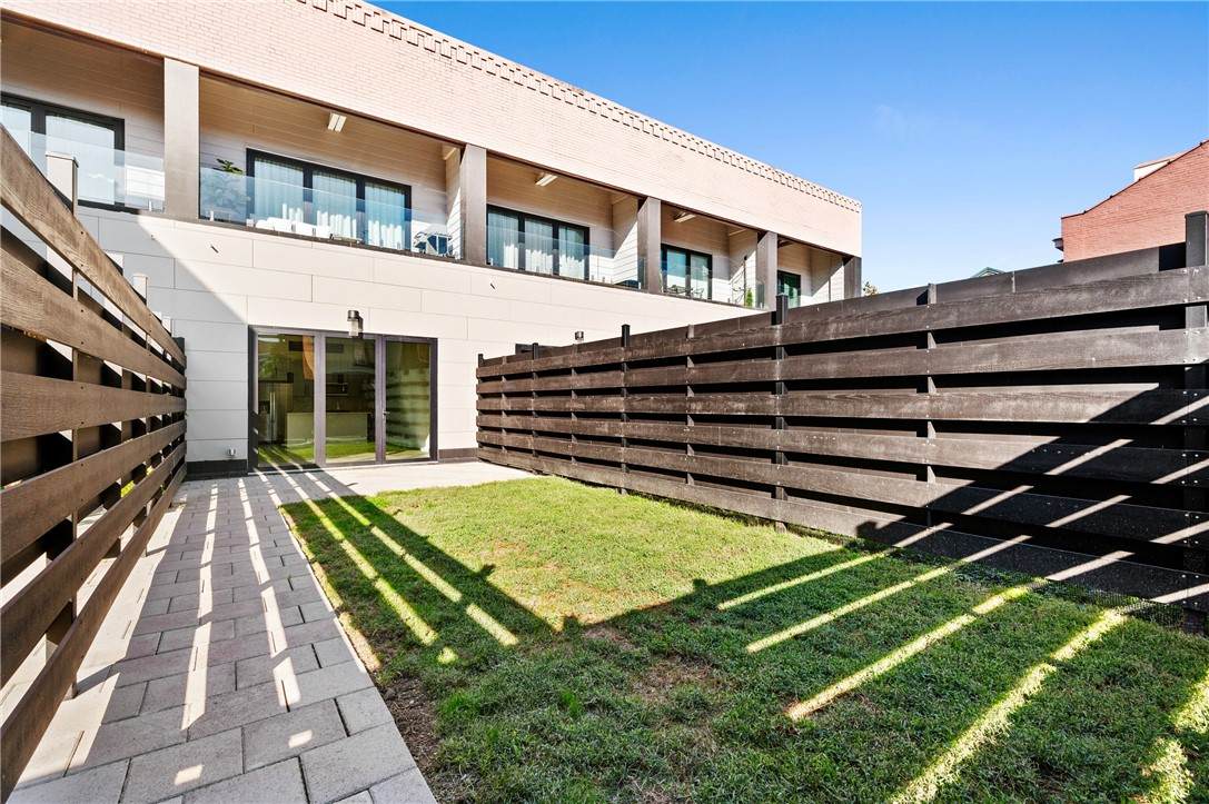 150 15th St - Photo 1