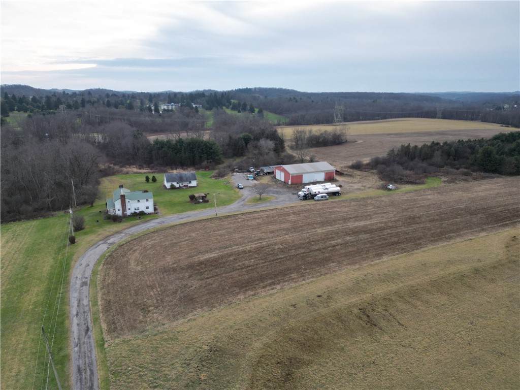 121 Powell Road - Photo 1