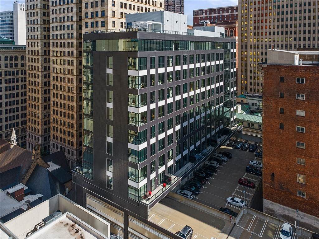 350 Oliver Avenue - Photo 1