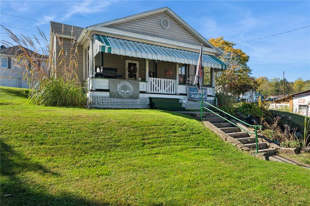 1316 Hancock Avenue - Photo 1