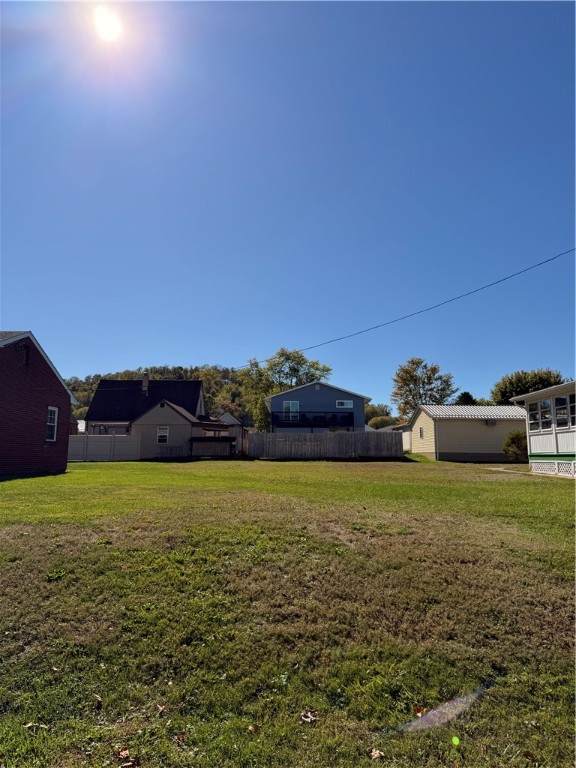507 Charles St - Photo 1