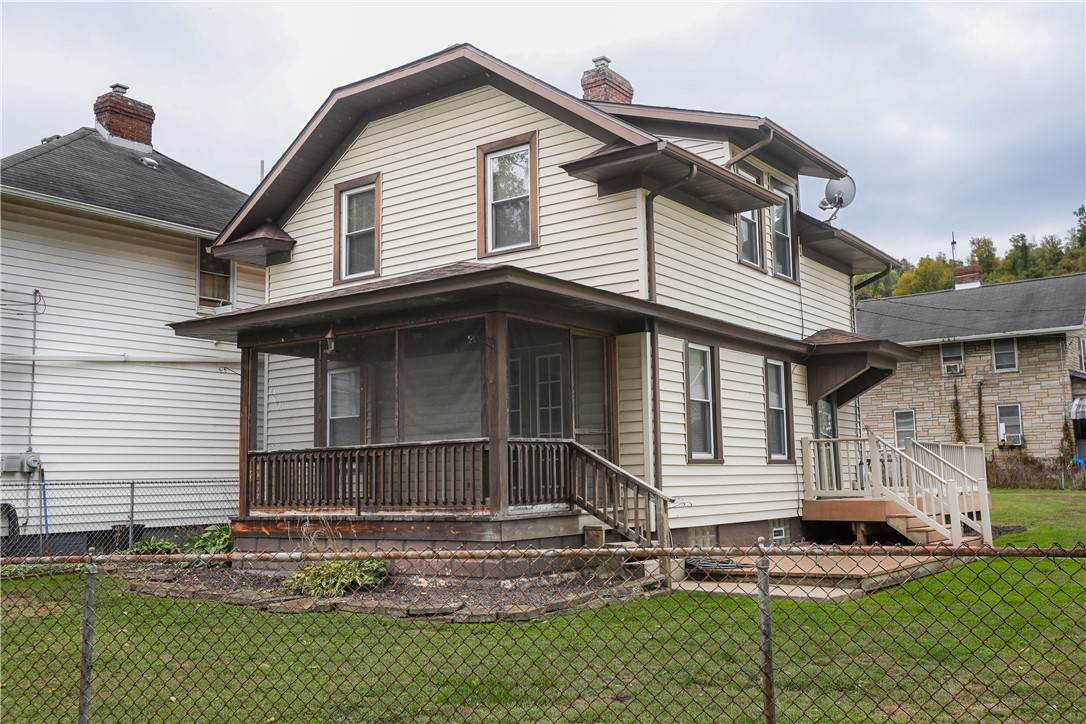 125 2nd St - Photo 1