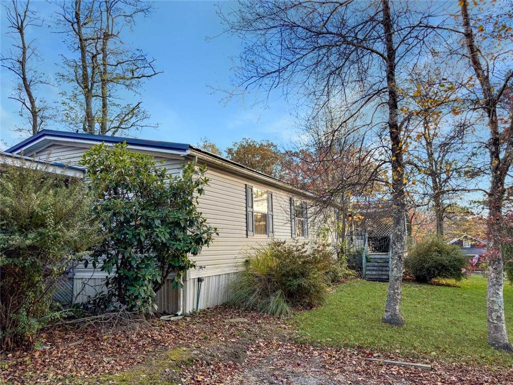 626 Quemahoning St - Photo 1