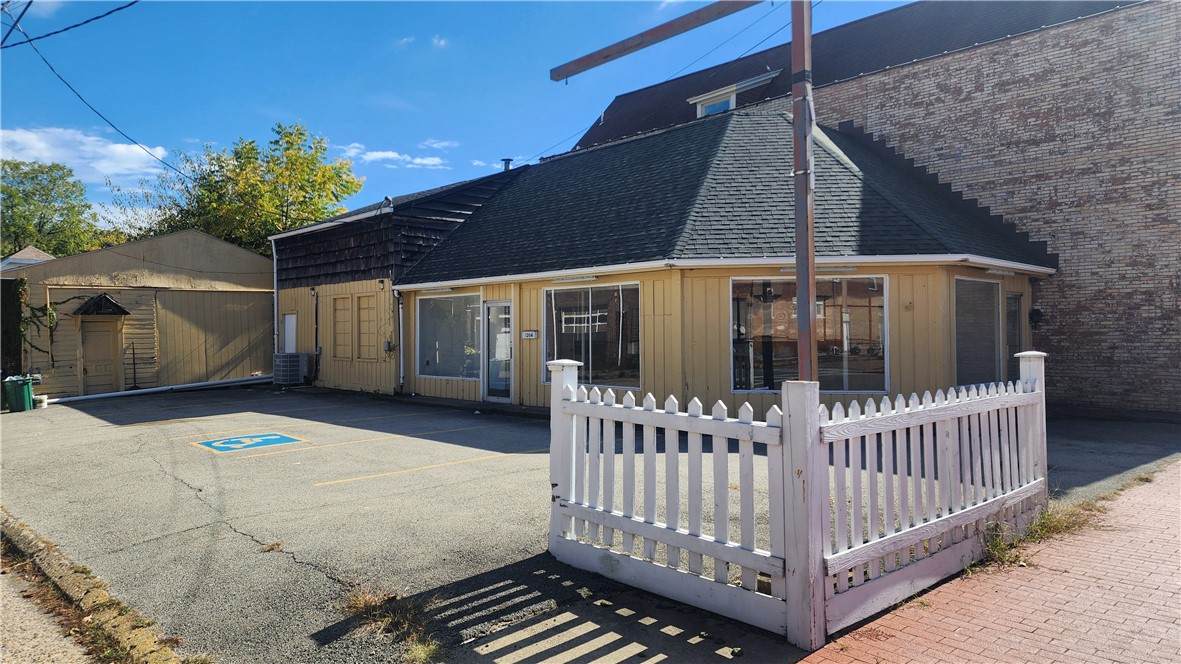 1204 Merchant Street - Photo 1