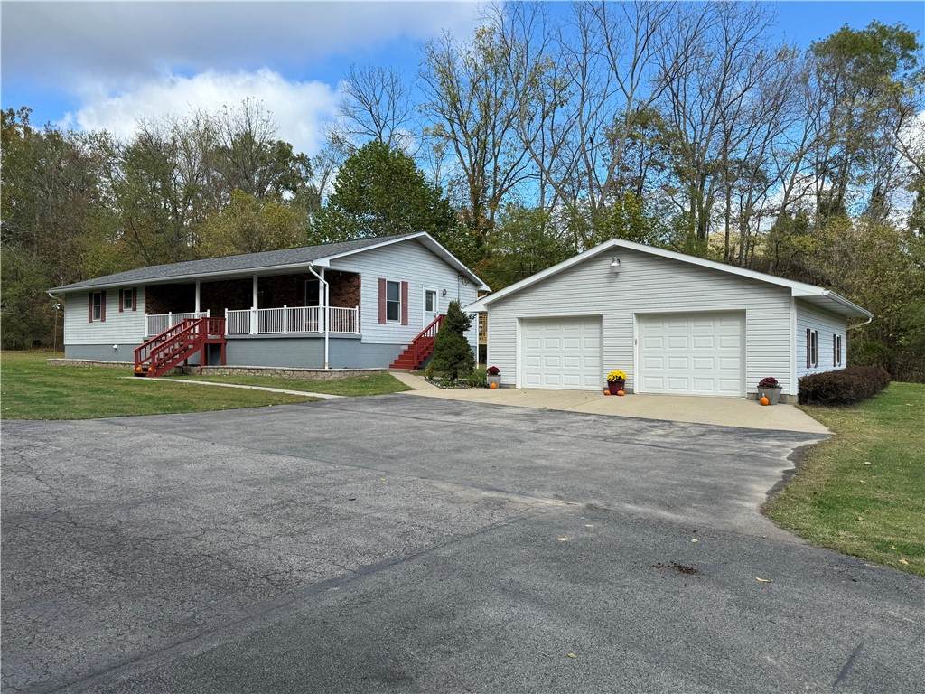 95 Victoria Drive - Photo 1