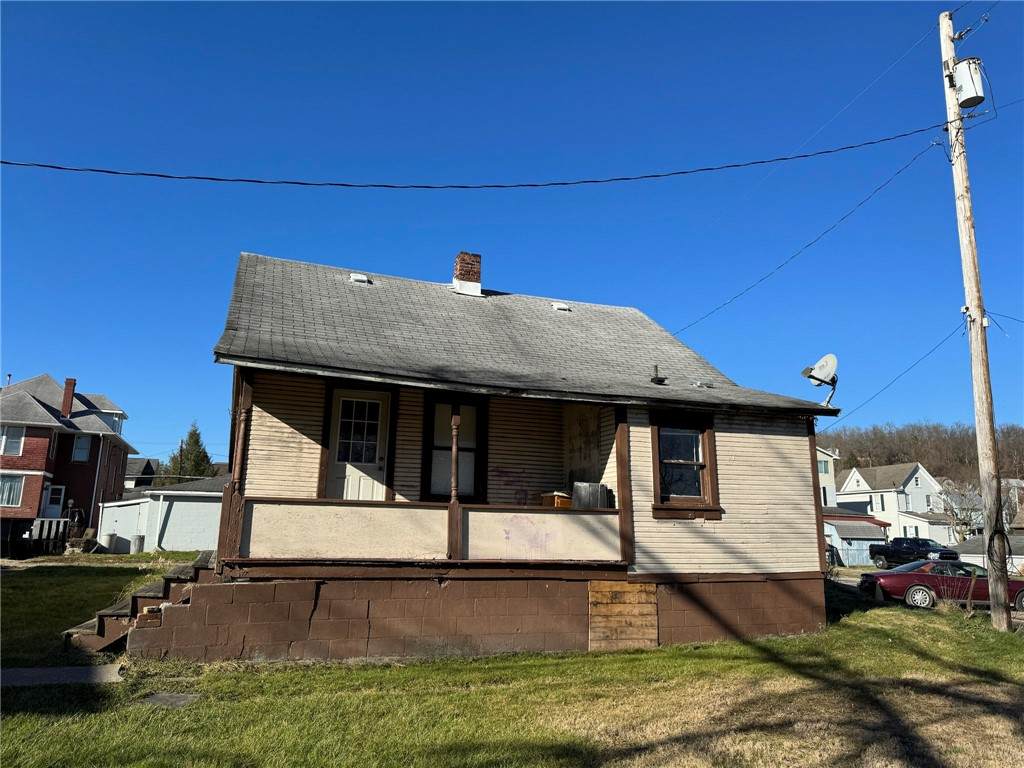 220 Jackson St - Photo 1