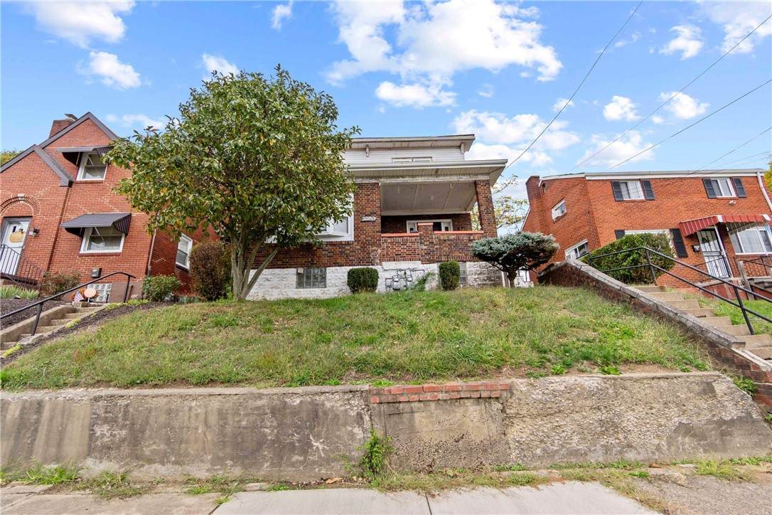 609 Large Ave - Photo 1