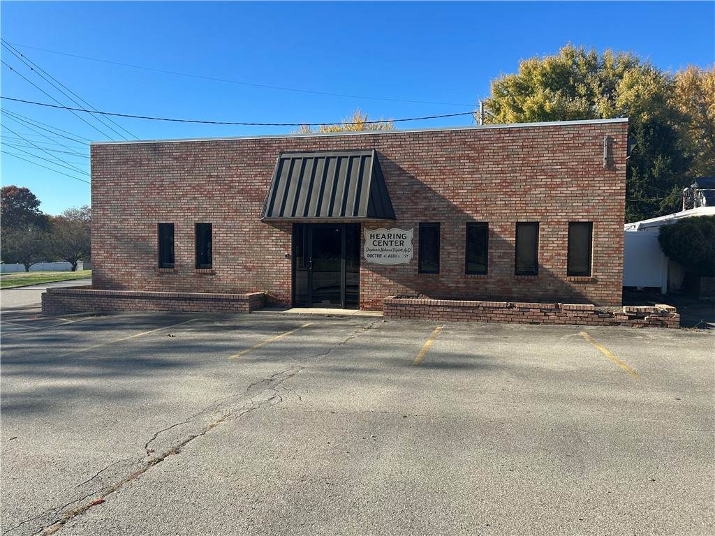 1404 Memorial Blvd - Photo 1